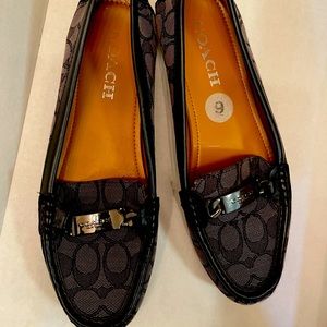 Authentic Coach shoes, size 9 womenswear